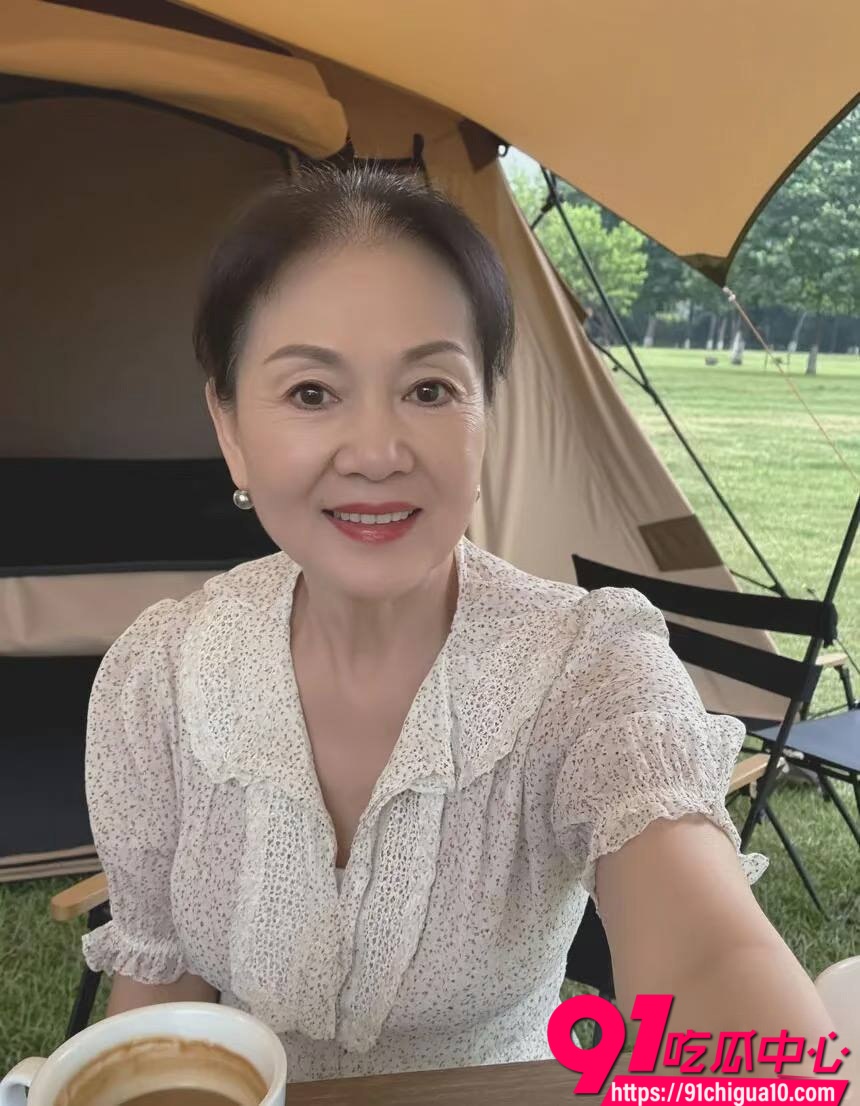 寂寞寡妇和年轻小伙性爱3