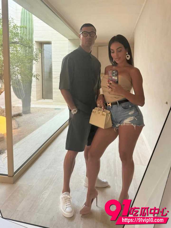 C罗未婚妻乔治娜黑料全曝光11 C罗未婚妻乔治娜黑料全曝光11
