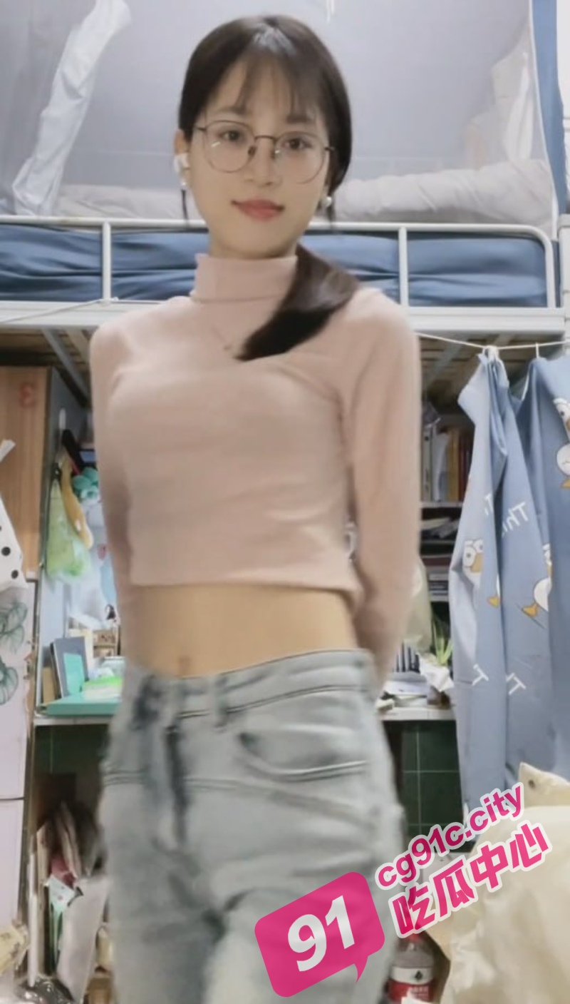大三纹身妹高定礼服诱惑～小腹上纹着黑桃Q 自认骚婊给男友操