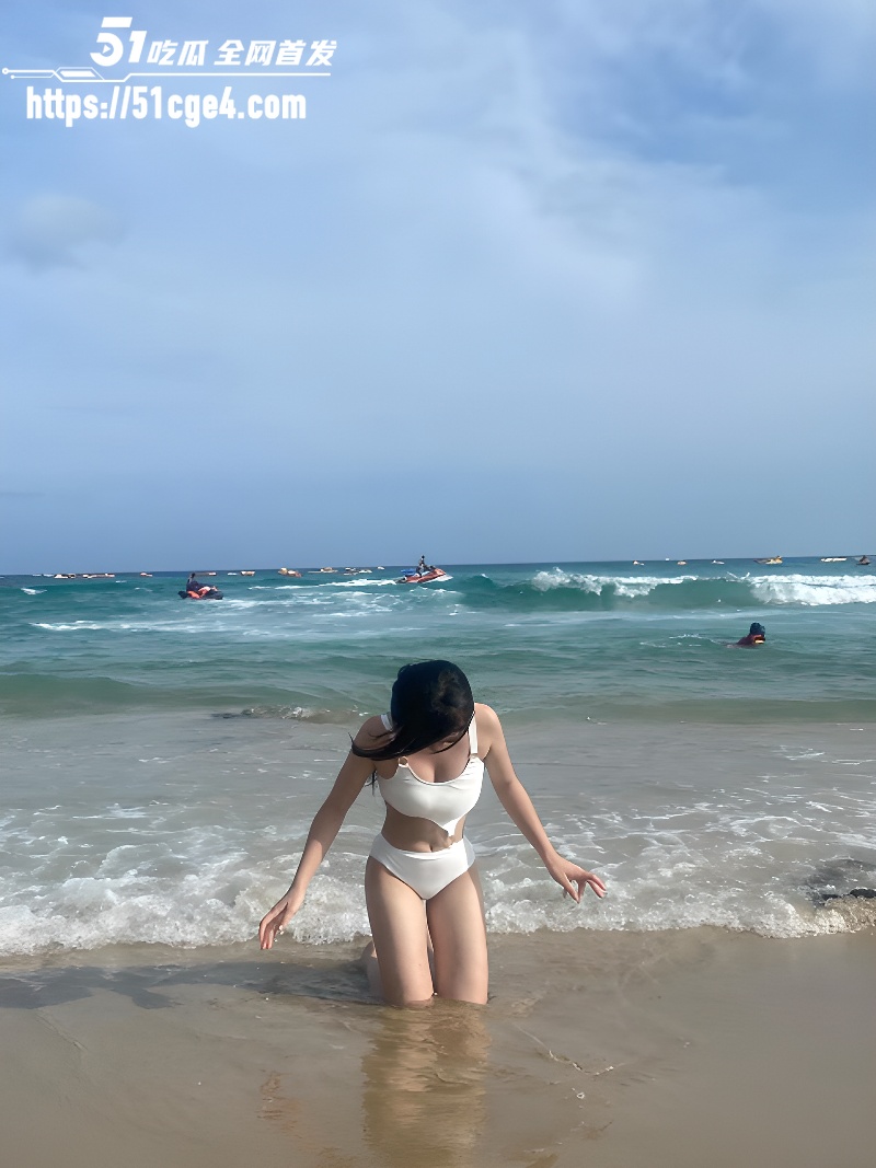 巨乳大学生 爱丽丝3 巨乳大学生 爱丽丝3