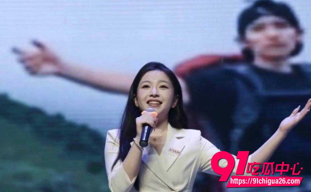 长江师范宪法女神李林恩1