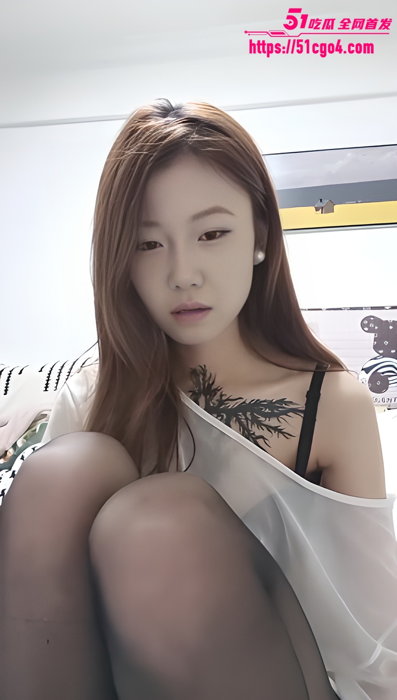 抖音纹身主播 碧梨付洁 黑丝美腿揉捏大奶 1