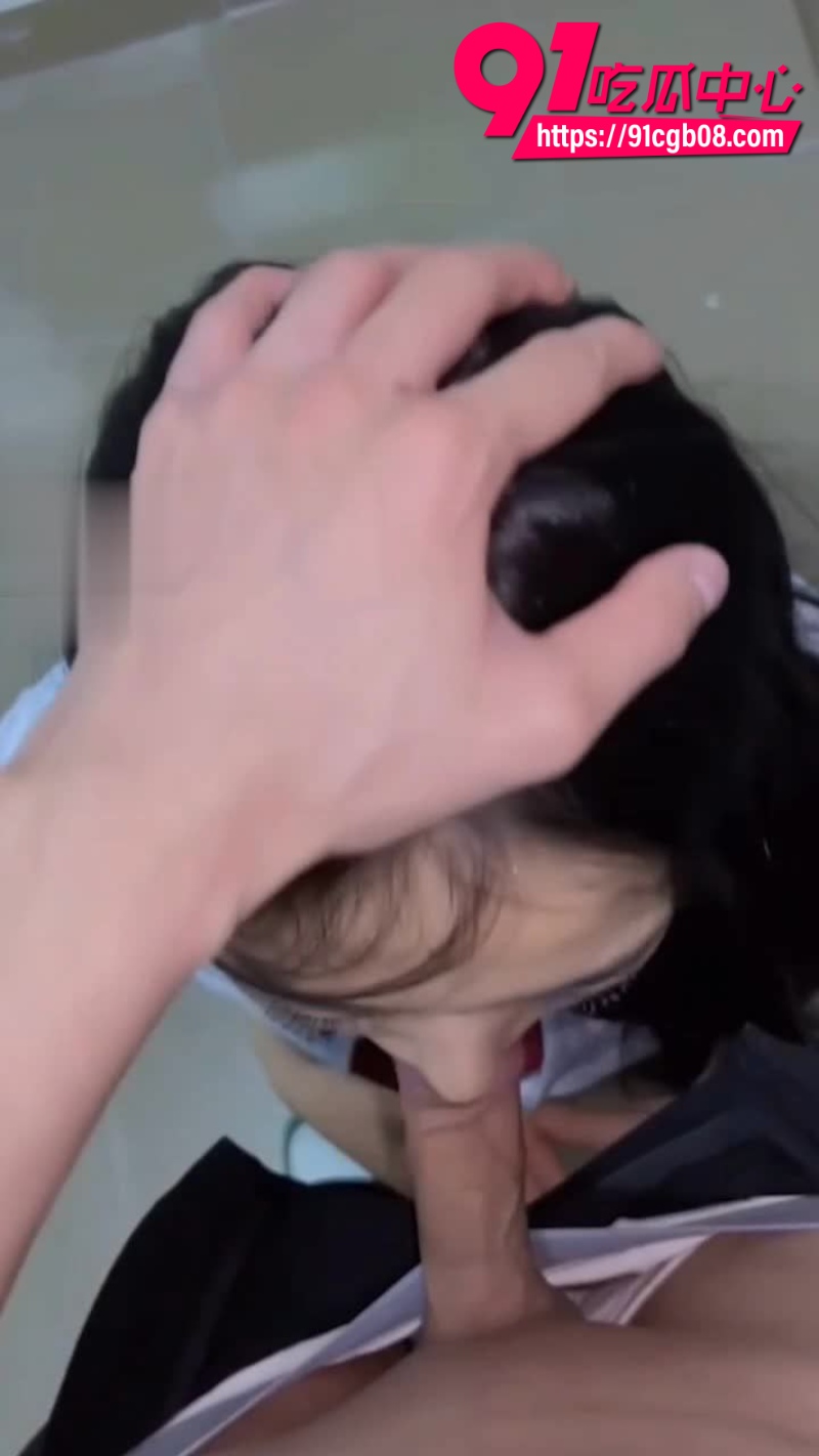 黑丝JK小母狗楼梯露出7