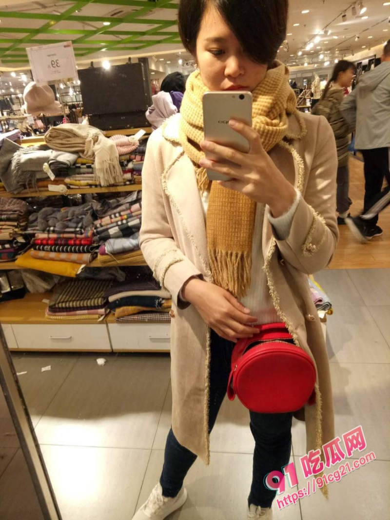 执子之手 绿你到老！山东济南少妇约炮友婚房做爱 被操的样子真销魂！