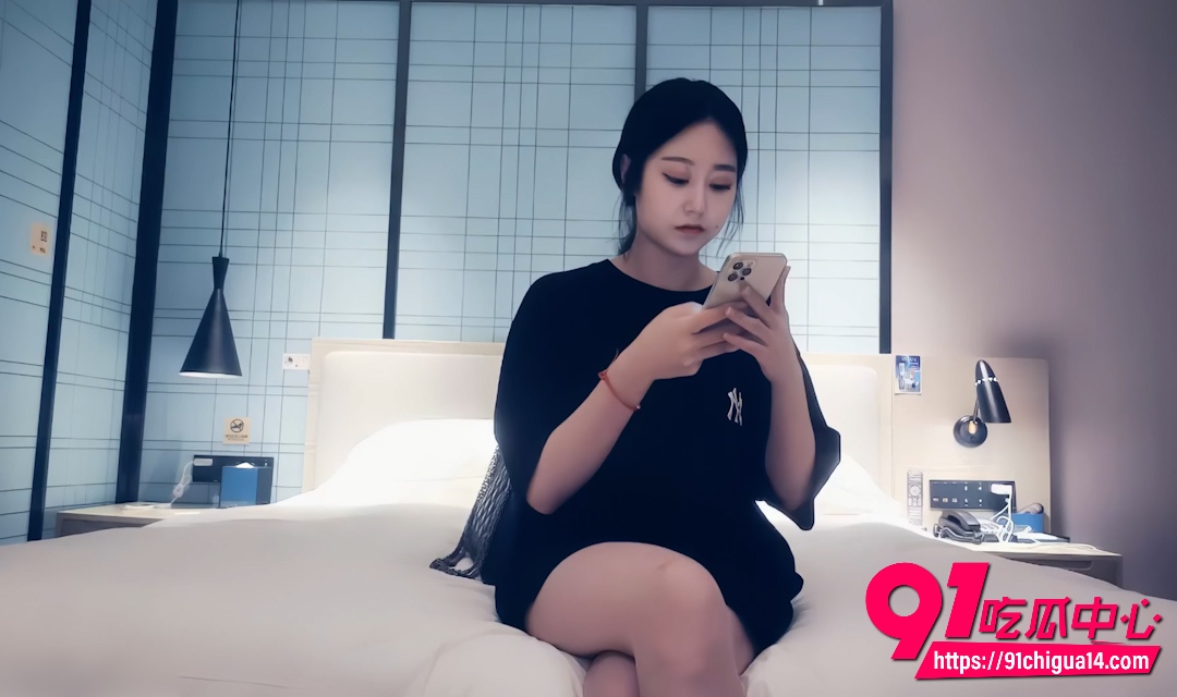 赵总寻花之甜美邻家妹第二场 长相如此的甜美被后入狂干到浪叫连连！
