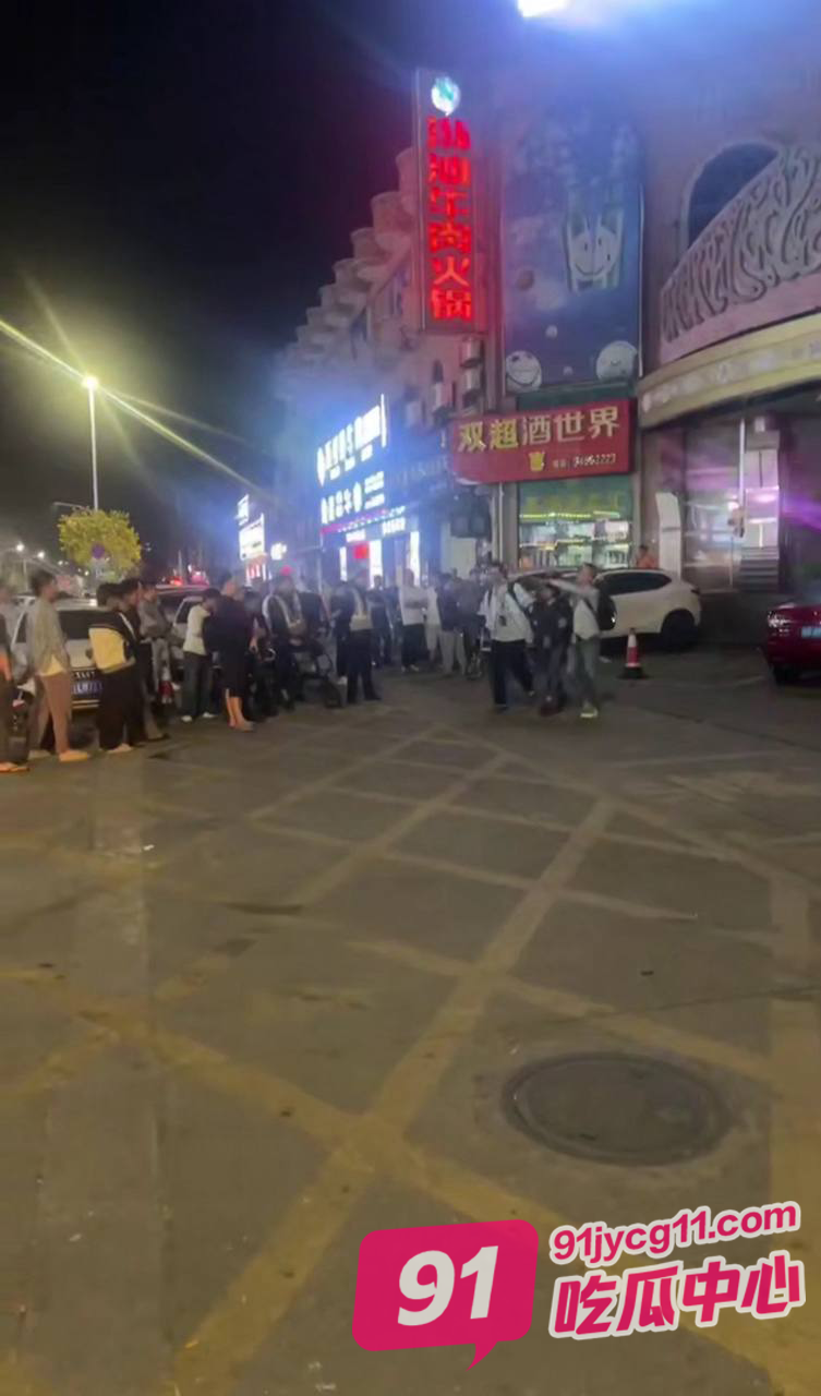 广州市番禺区城市派对KTV现场实拍“公主少爷们请上车” 配图