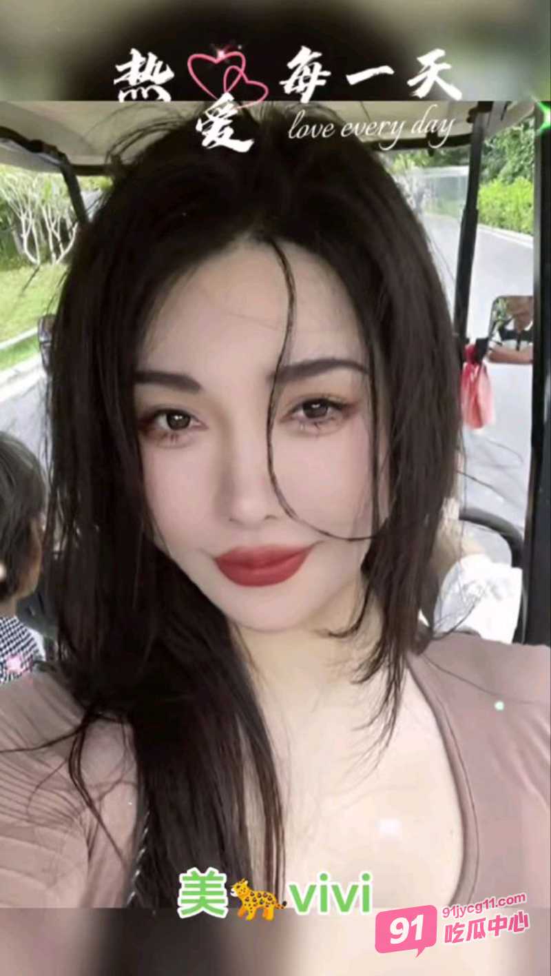 抖音网红Vivi1对1独家视频放送！这娇喘呻吟太勾人了～
