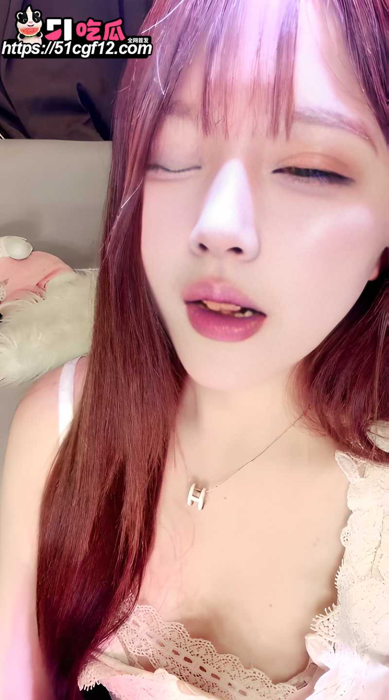 女主播 琪琪大人  红绿灯寸止挑战 6