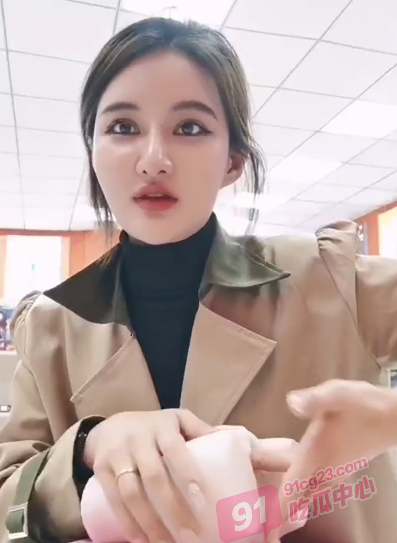 性爱小课堂开课了 现场教学用手扣逼达到高潮 鸡巴小和早泄的瓜友学起来！ 配图5