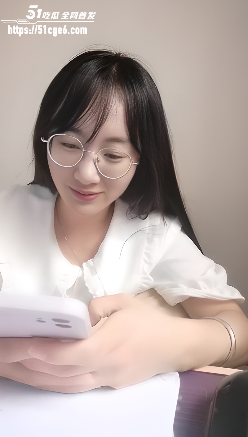 女主播 老师不是湿 直播录屏 2