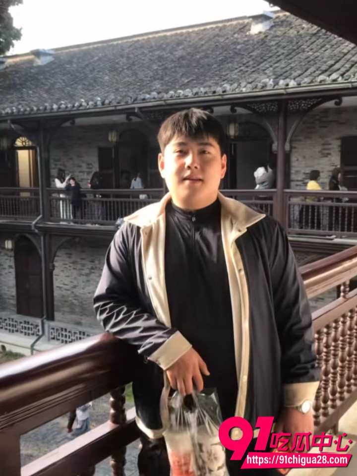 西安工学院男生明泽远Pua女友2