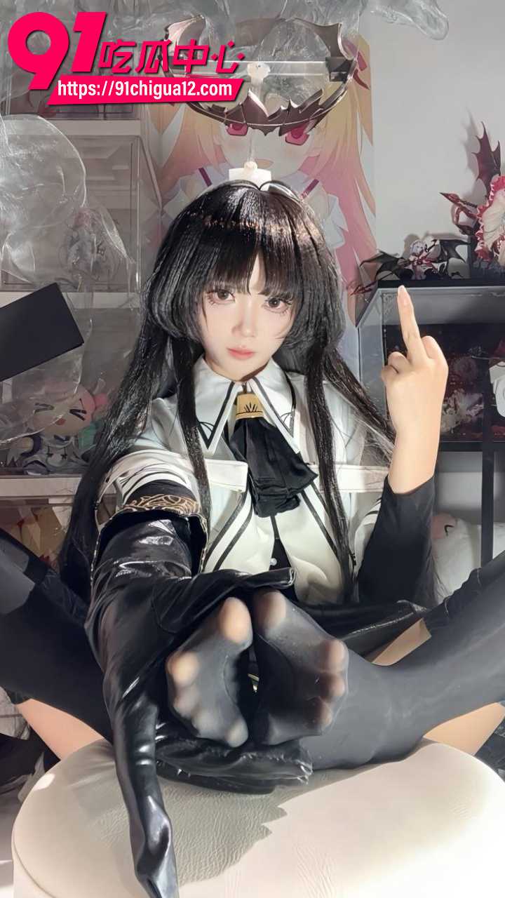 推特福利姬cos明日方舟阿尔图罗3