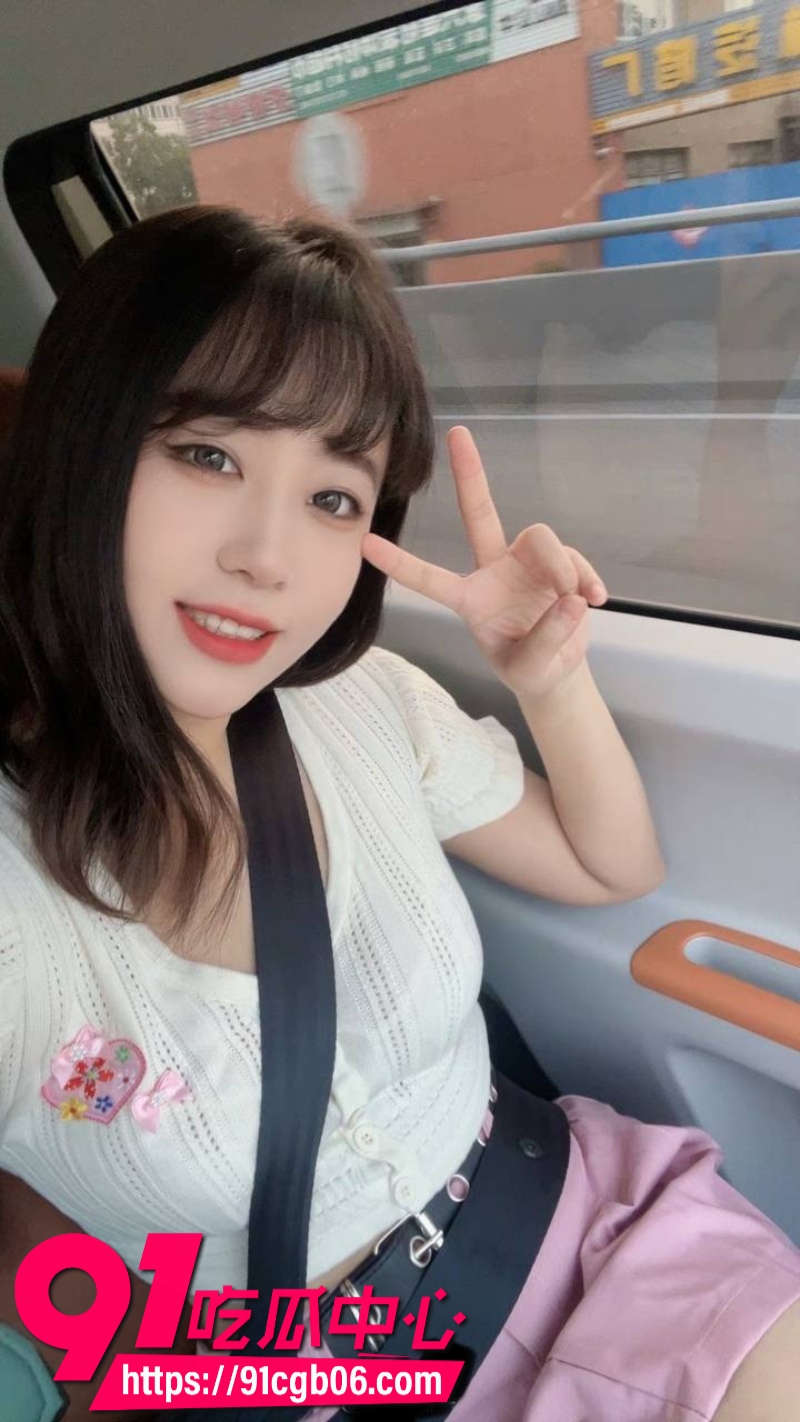 山东邹城反差婊 马晨阳 背着男友 给炮友自拍大尺度自慰视频