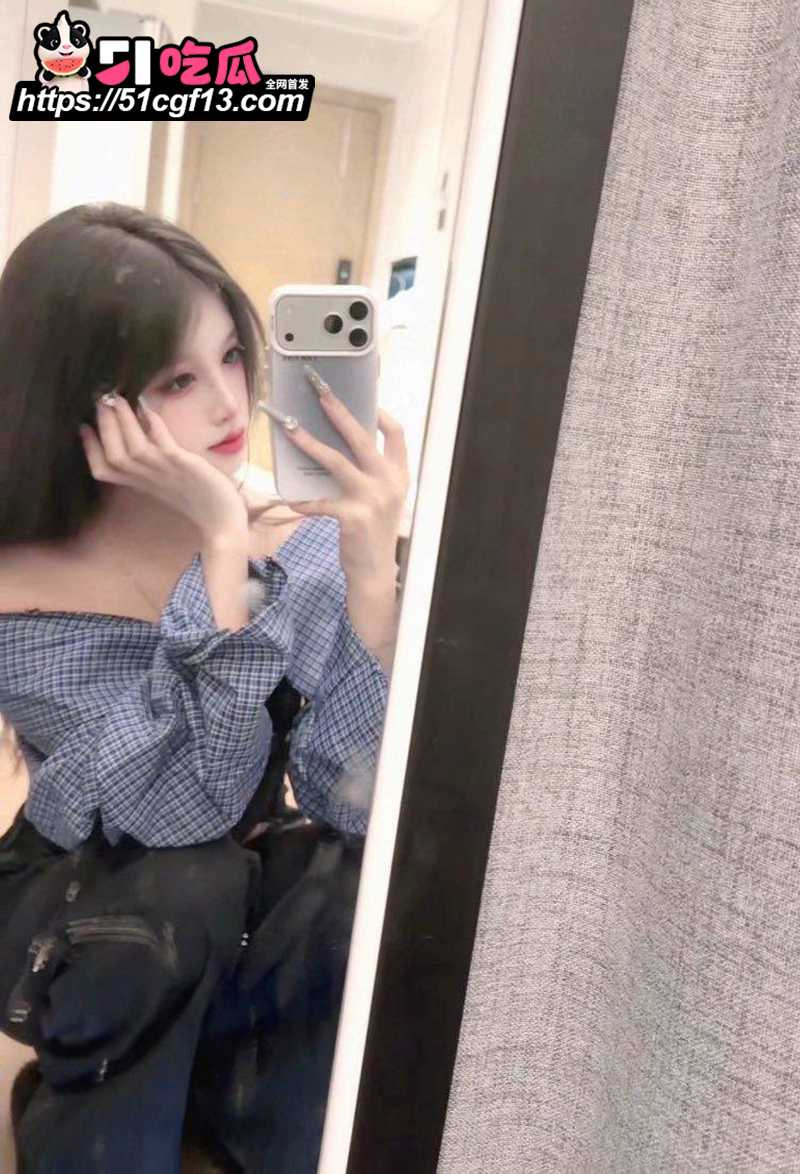 广西高颜值大学生性爱视频曝光 3 拷贝