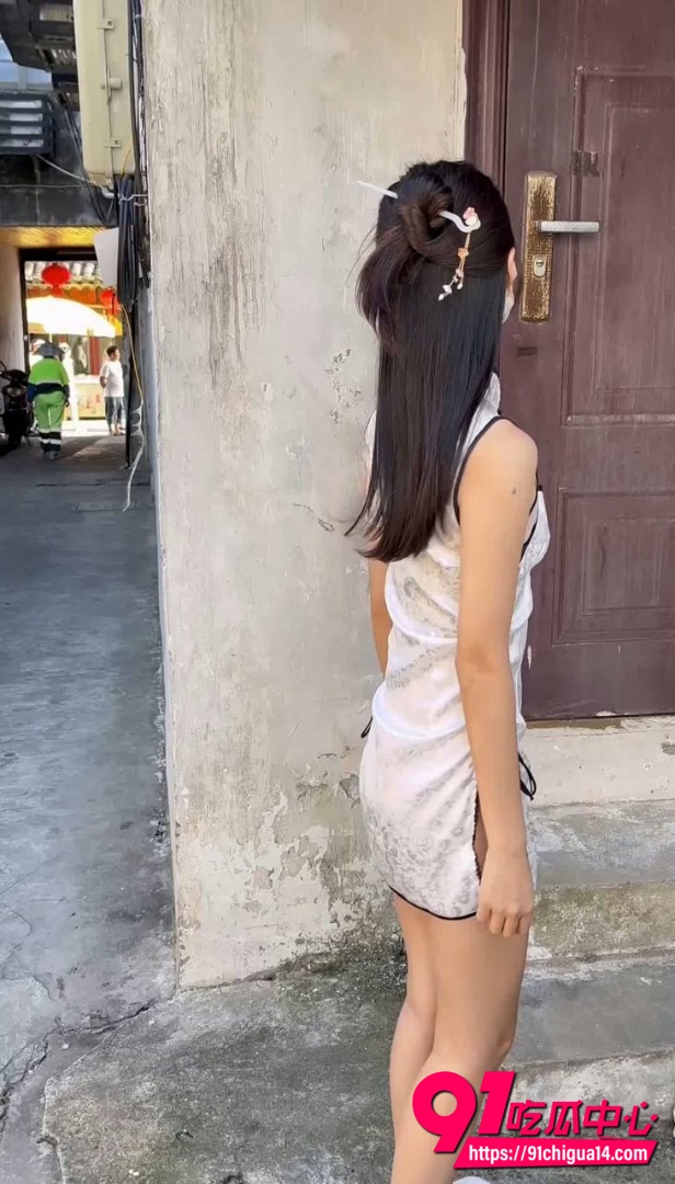 推特小哪吒户外露出视频3 推特小哪吒户外露出视频3