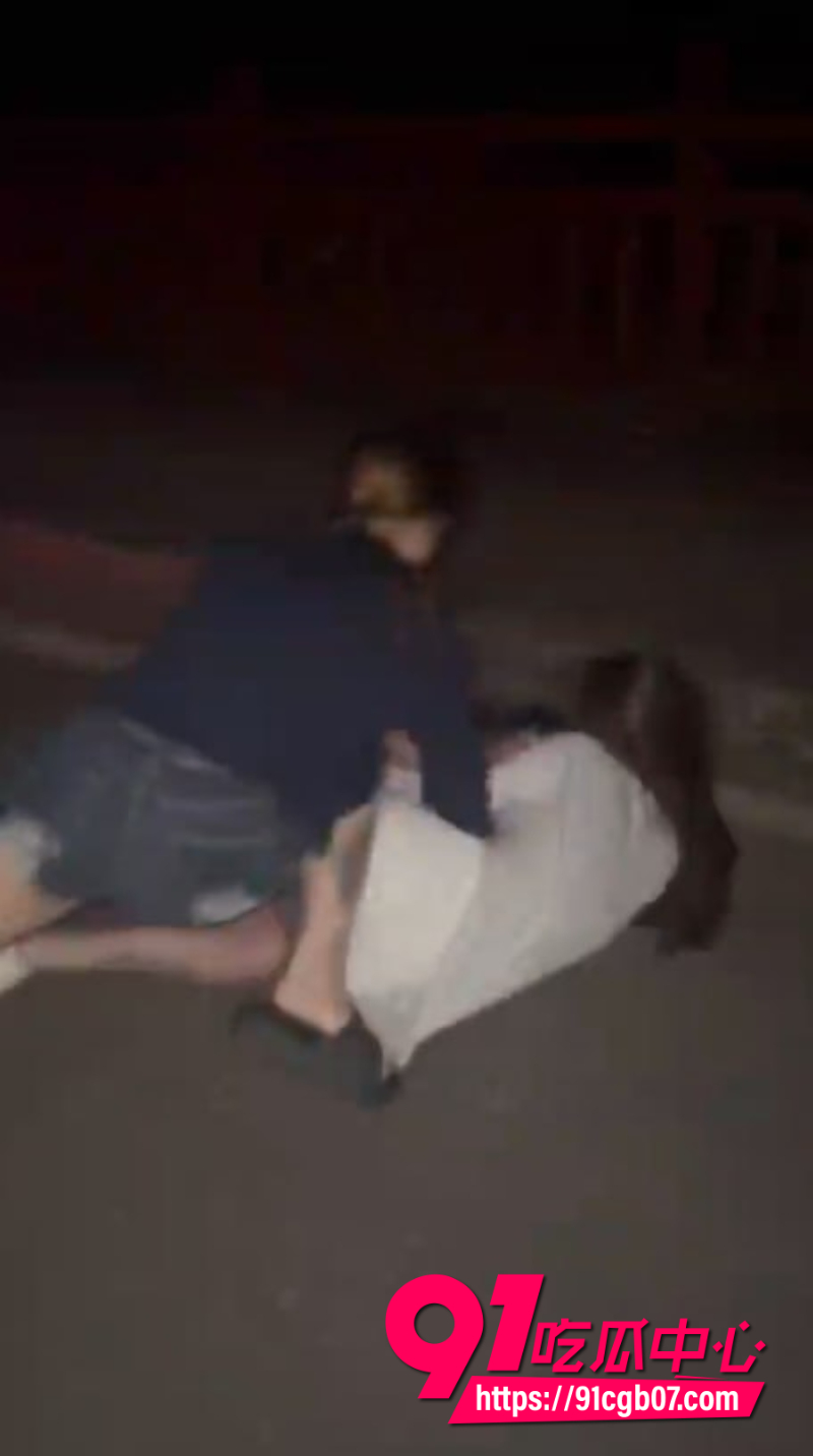 爆炸级精神小妹3