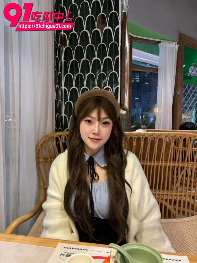 山东烟台女大学生张怡就读于常德文理学院在校期间下海卖淫视频曝光4