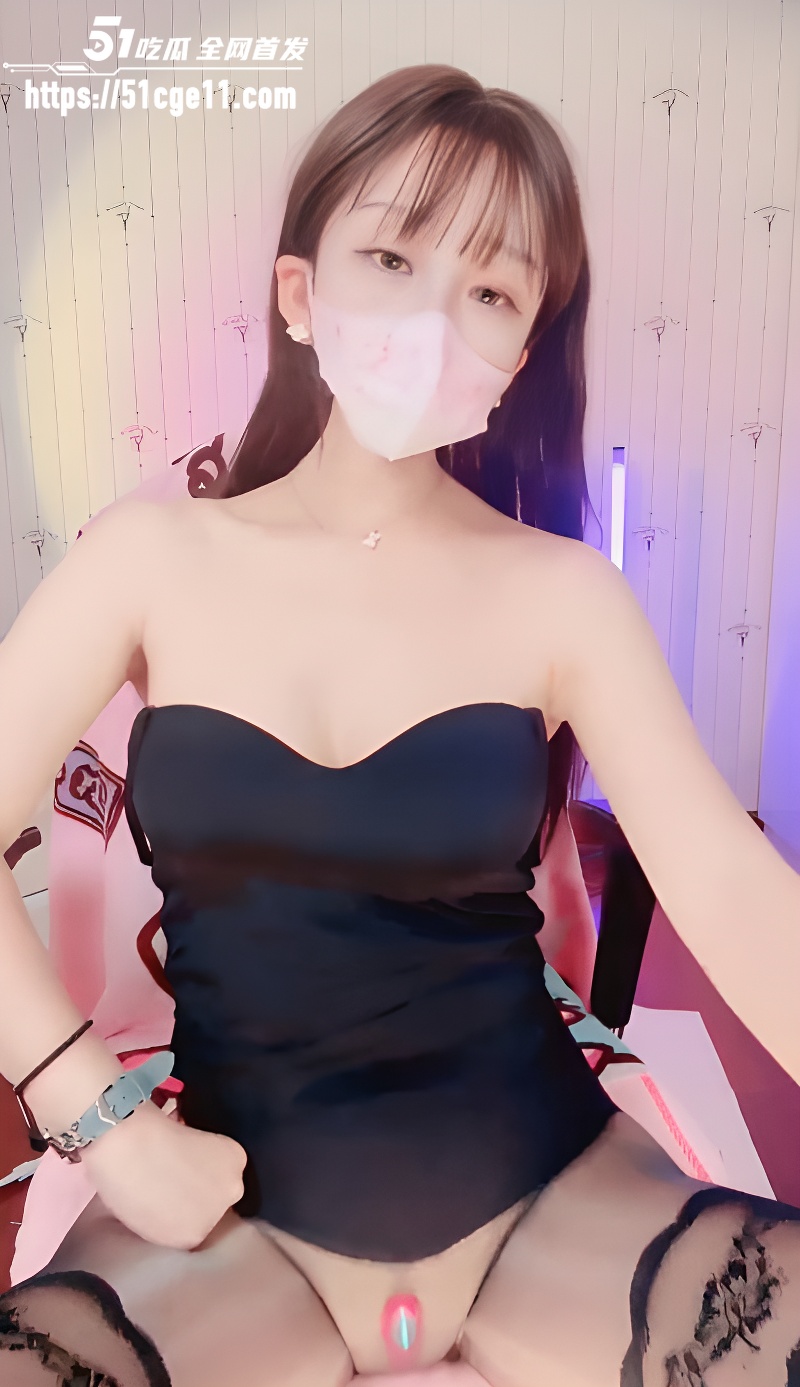 网红女主播 丝袜鬼鬼 3 网红女主播 丝袜鬼鬼 3