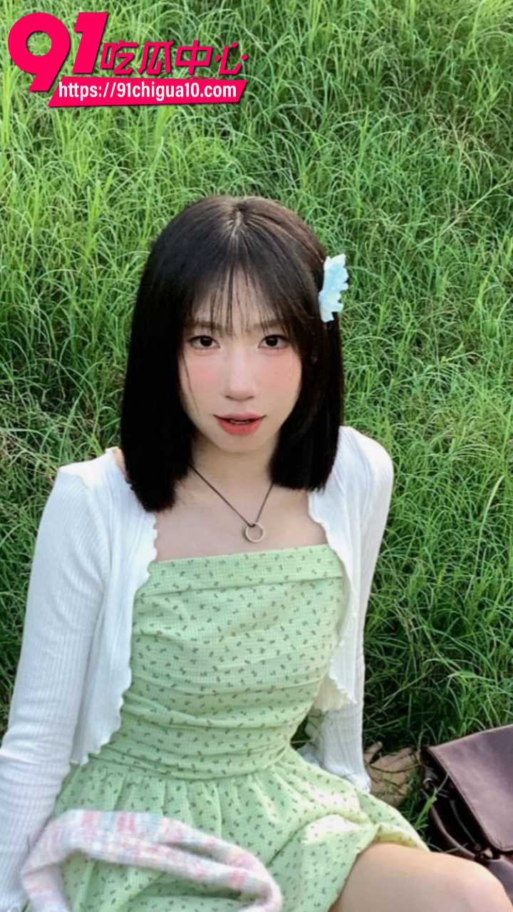 哈尔滨清纯嫩妹唐希若私拍流出2