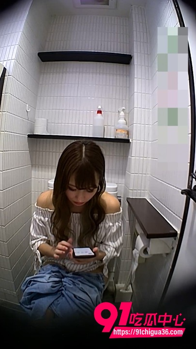厕拍多位女主2