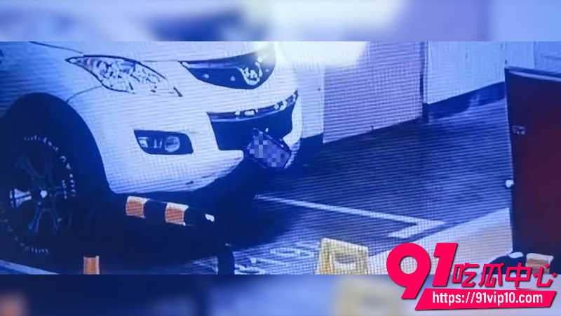 重庆车库灵异事件车牌自动弯曲前脸内凹太诡异5
