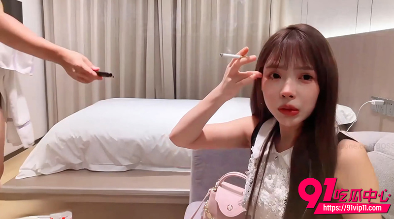 探花大神7BOSS 约啪网红纹身妹 酒店床上激战紧致小穴 多体位缠绵夺目生辉！