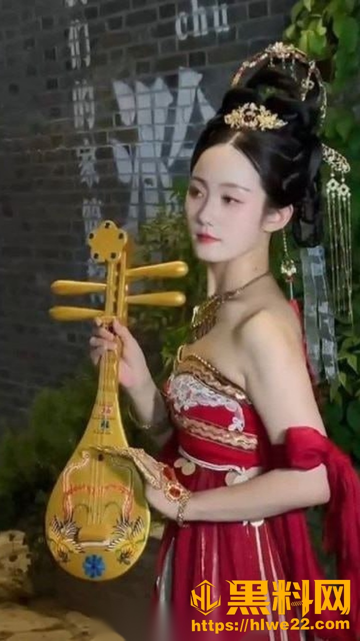 石家庄西苑小学语文老师 张倩 在校端庄气质 私下竟是媚黑母狗 被男友怒曝光出轨视频