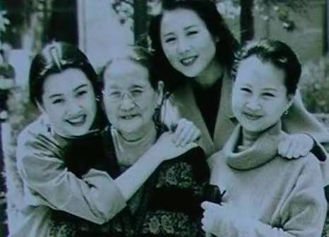 许晴 青面修罗惨遭AI换脸除名 京圈大格格三年两部戏被删正脸 背后到底得罪了谁 配图10