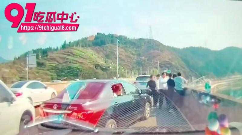 重庆开州小夫妻吵架后女方冲动跳桥6