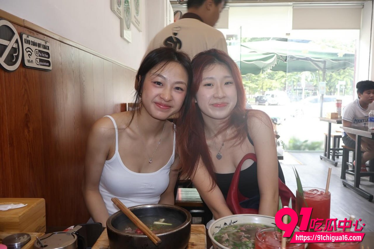 新加坡抖音网红nadine10 新加坡抖音网红nadine10
