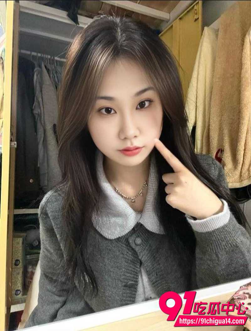 广西大二学生妹马雯 裸贷视图流出 浑身写满贱词3p肉偿！