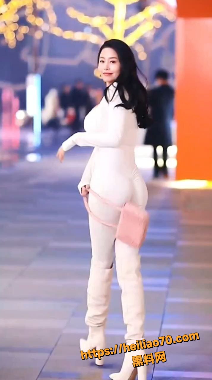 极品网红 吃糖吐泡泡 AI全裸脱衣诱惑热舞 巨乳翘臀骚到炸裂
