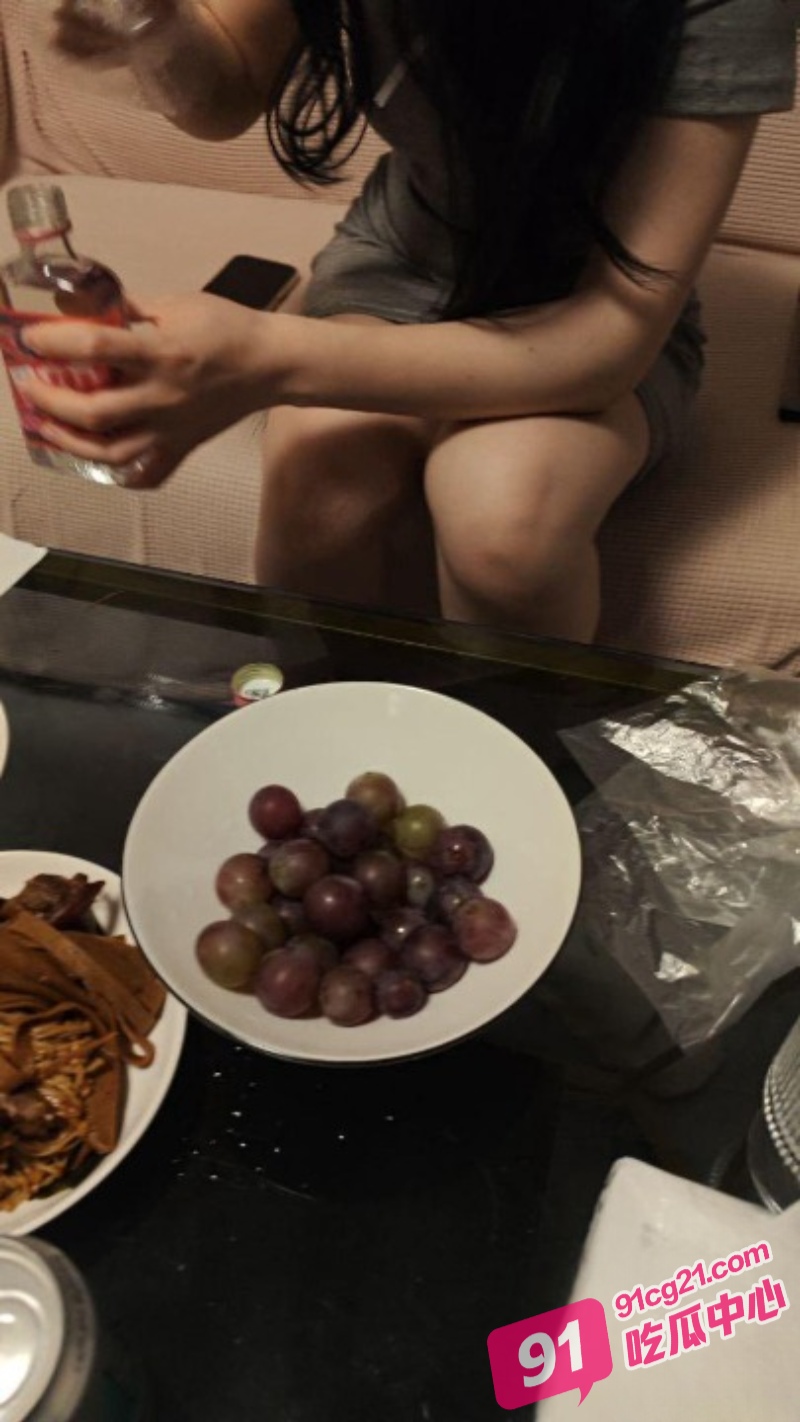 姐弟乱伦之家有淫姐其乐无穷 姐姐的骚穴温暖了我的鸡巴！ 配图2