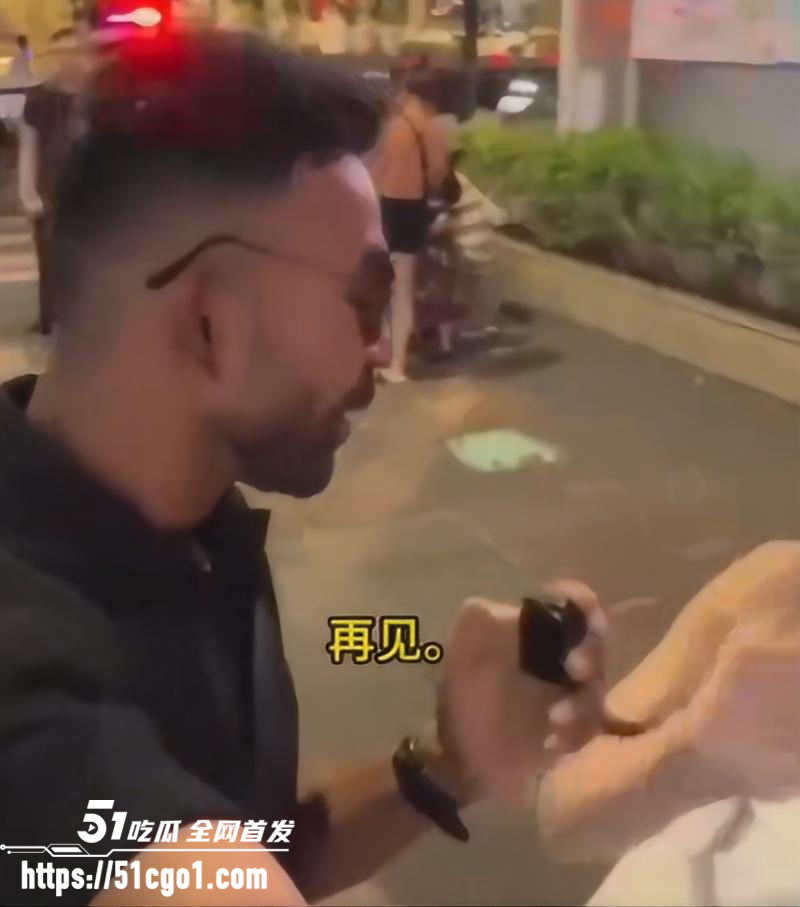 印度网红越南街头搭讪03