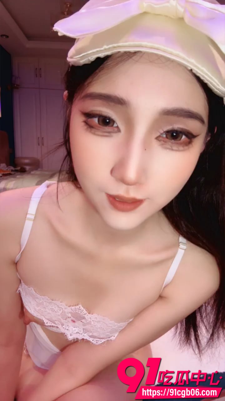 超美女神 菠萝吹吹 跟男友性爱直播视频流出 丝袜美腿被掐脖深喉 喝尿内射骚穴高潮失禁水流不止