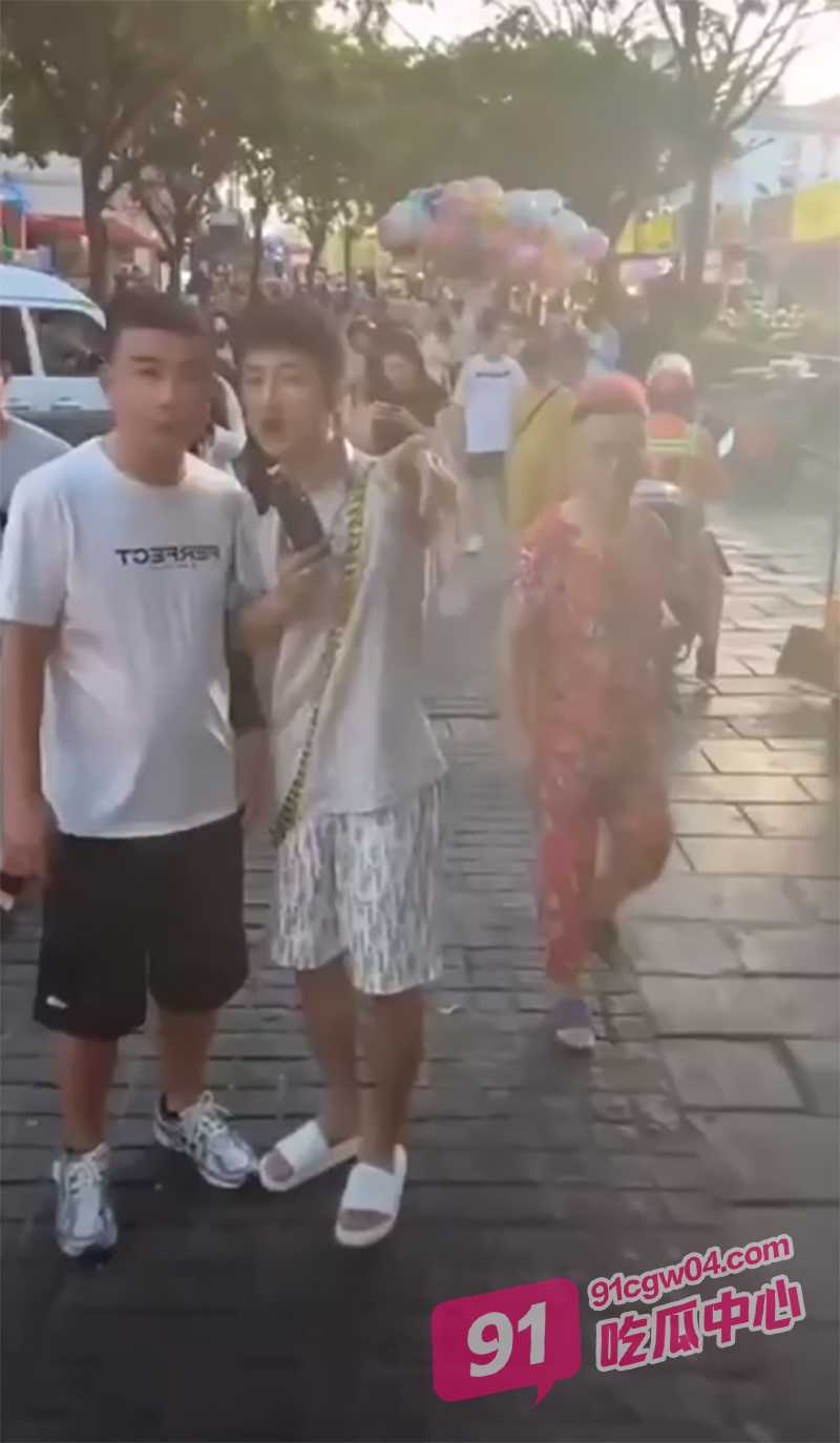 快手4600万粉丝网红 祁天道 户外直播侮辱女性 被永久封禁 曾因诈骗入狱3年 配图4