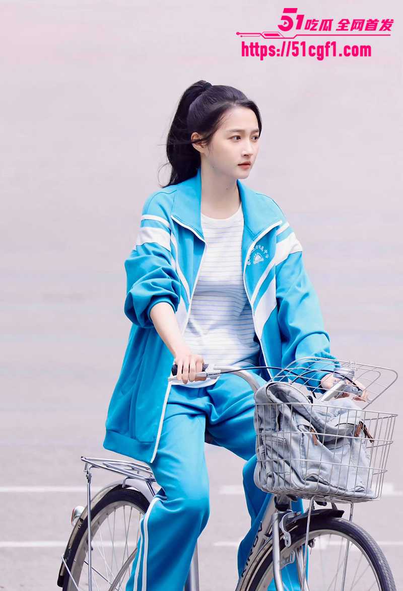 一线小花关晓彤被经纪人吴红梅公开内涵陪睡2拷贝 一线小花关晓彤被经纪人吴红梅公开内涵陪睡2拷贝