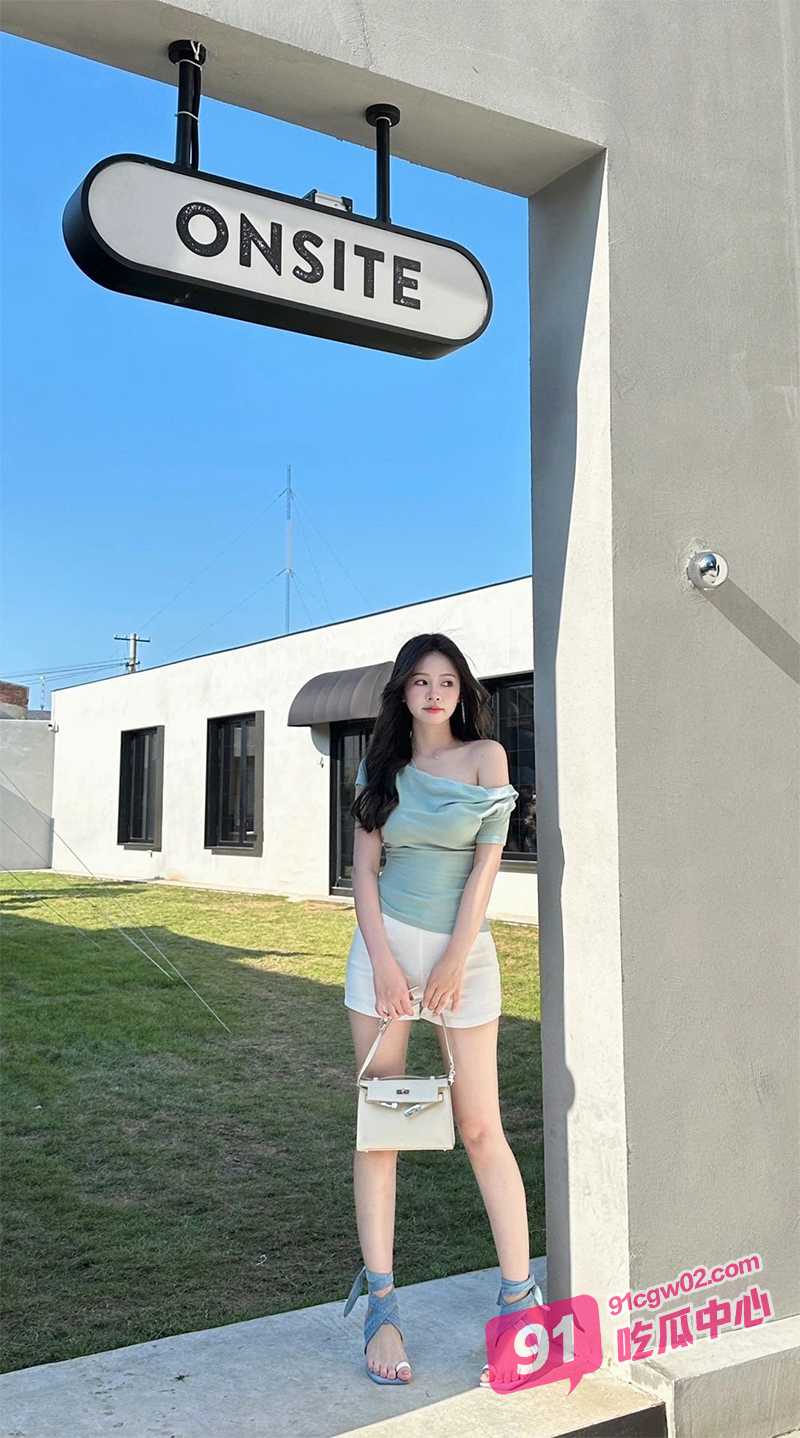 欲求不满的安徽少妇陈意含 酒店偷情曾经白月光 各种姿势爆操大肥B！
