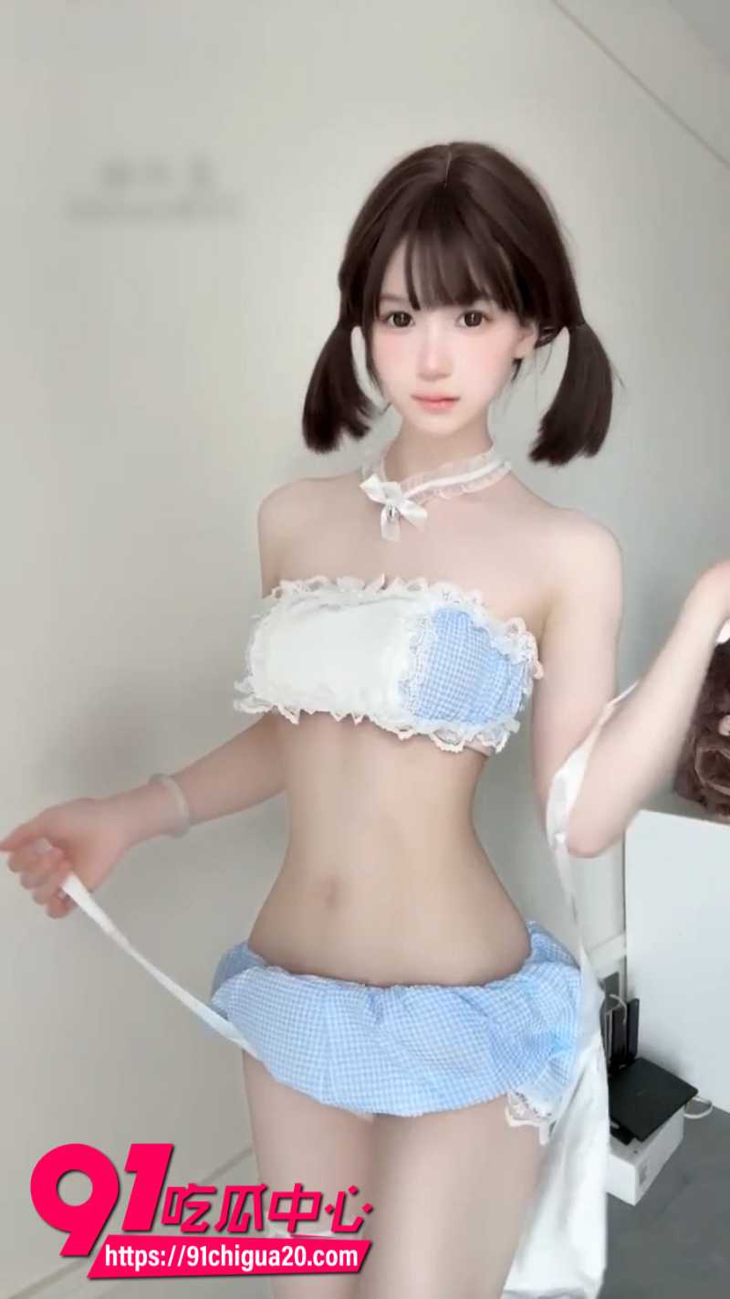抖音白嫩女大学生萌小栖骚舞福利10