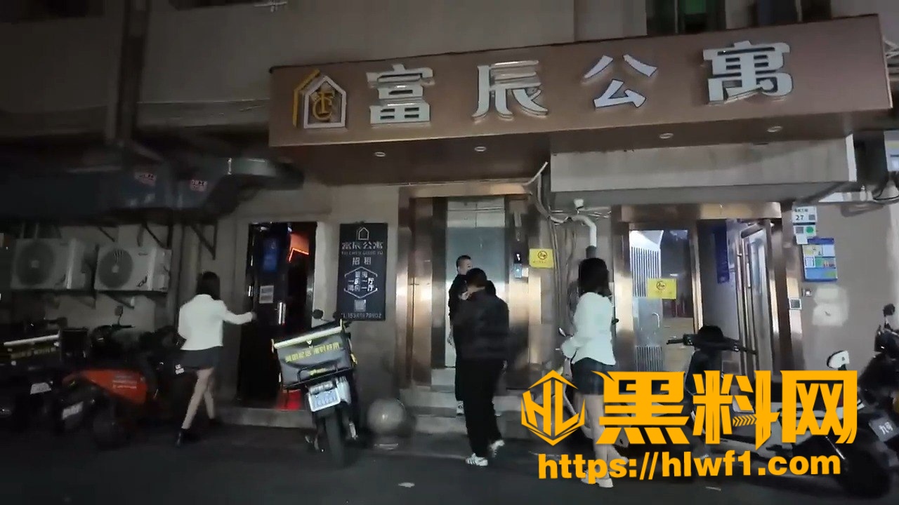 扫街探店 深圳福田城中村吃鸡 光顾新来精神小妹 疯狂输出超爽体验