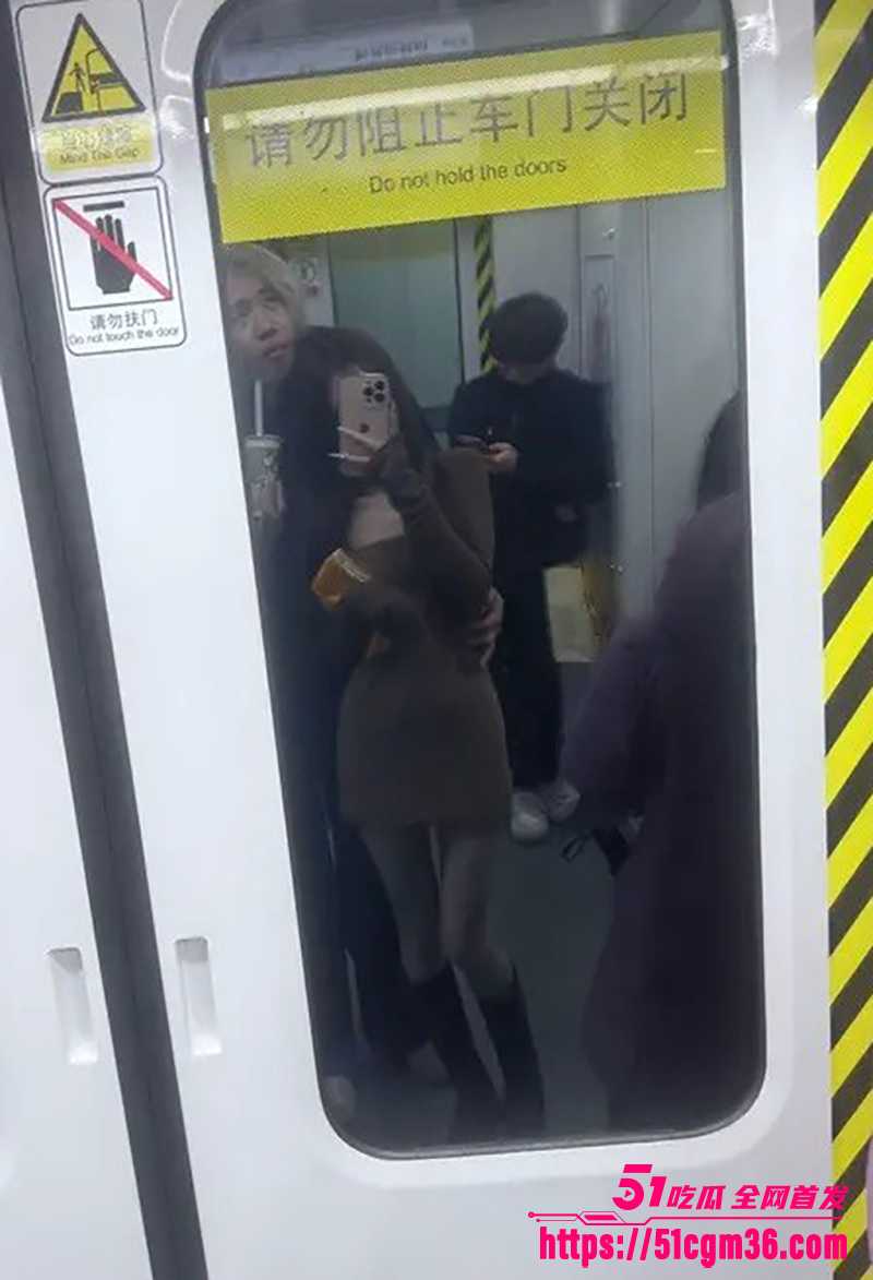抖音英雄王李海伟劈腿约炮曝光 9 拷贝