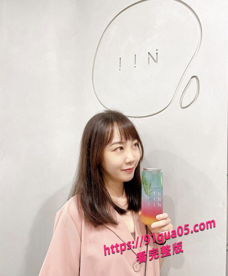 美艳少妇与金主酒店性爱03