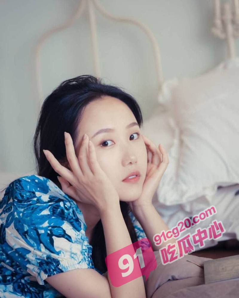新婚少妇独守空房 老公头顶一片绿生活幸福又安谧！ 配图2