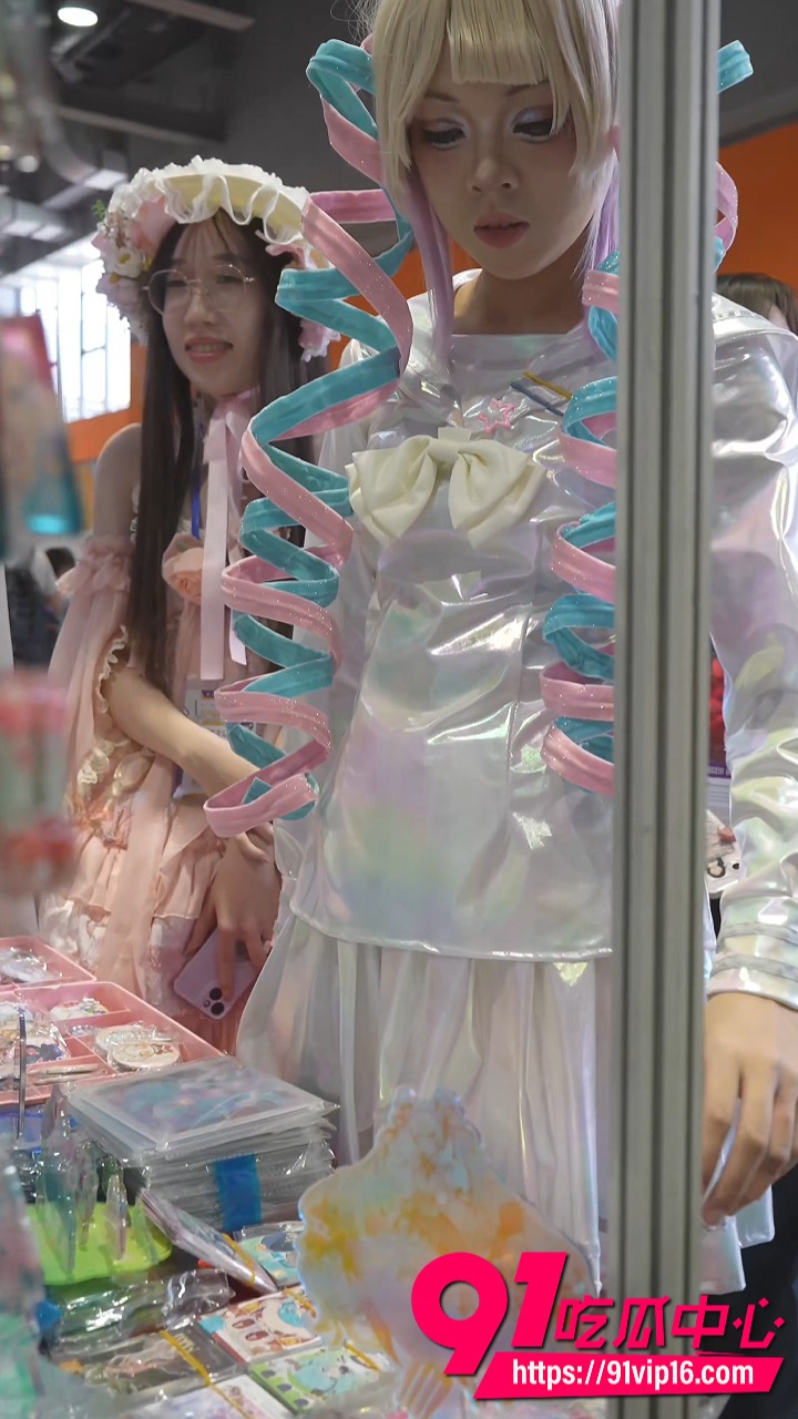 两次抄底喜欢穿lo裙的看板娘2 两次抄底喜欢穿lo裙的看板娘2
