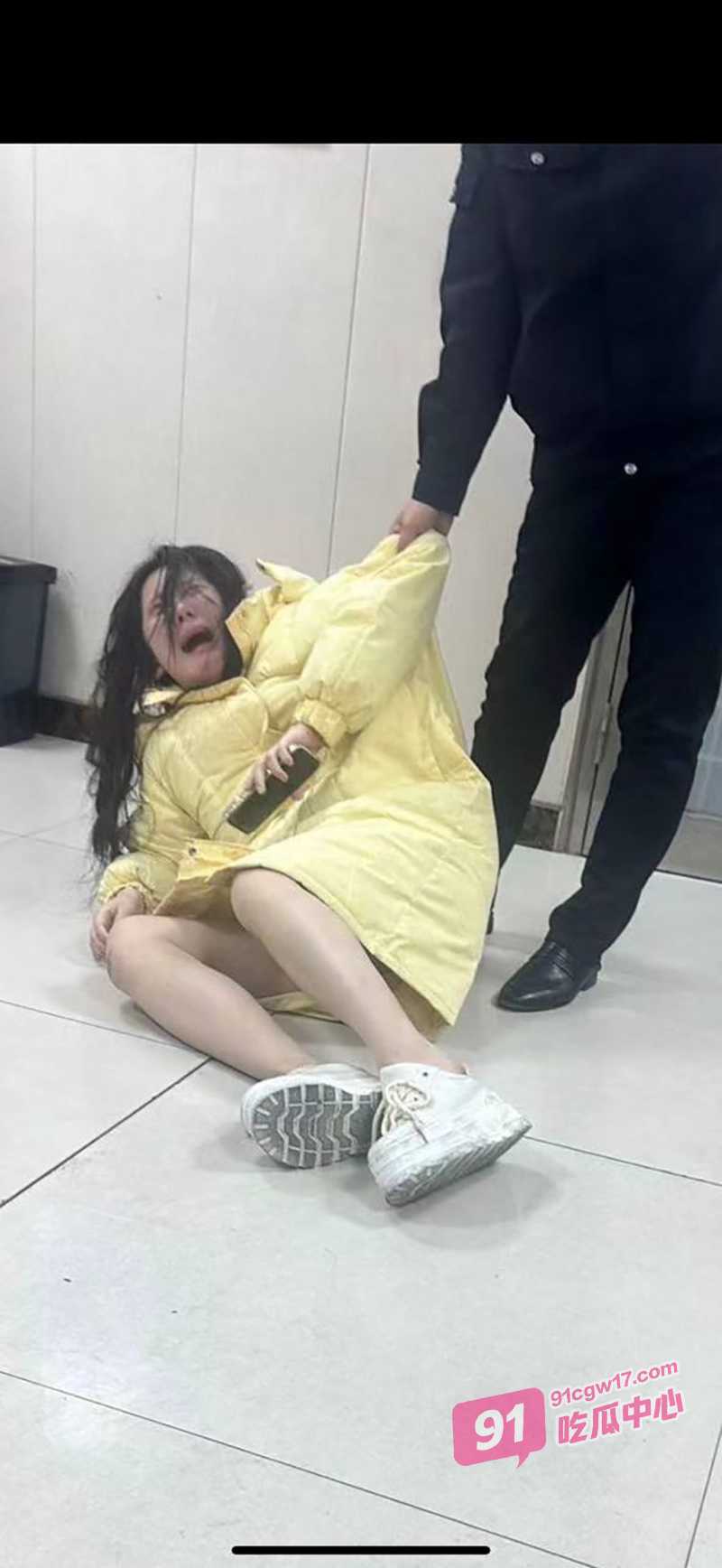 紧急避雷杭州in11酒疯吸毒女 喝酒就报警还打人敲诈 现场视频曝光！ 配图2