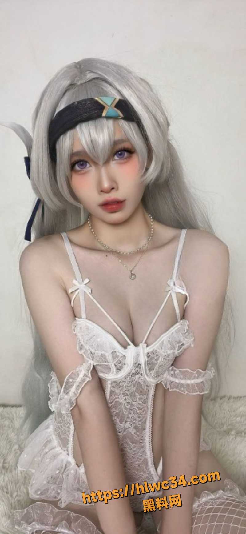 极品福利姬 DreamlikeUwU cosFirefly 柔软的身材曲线曲线和紧绷战衣勾人魂魄