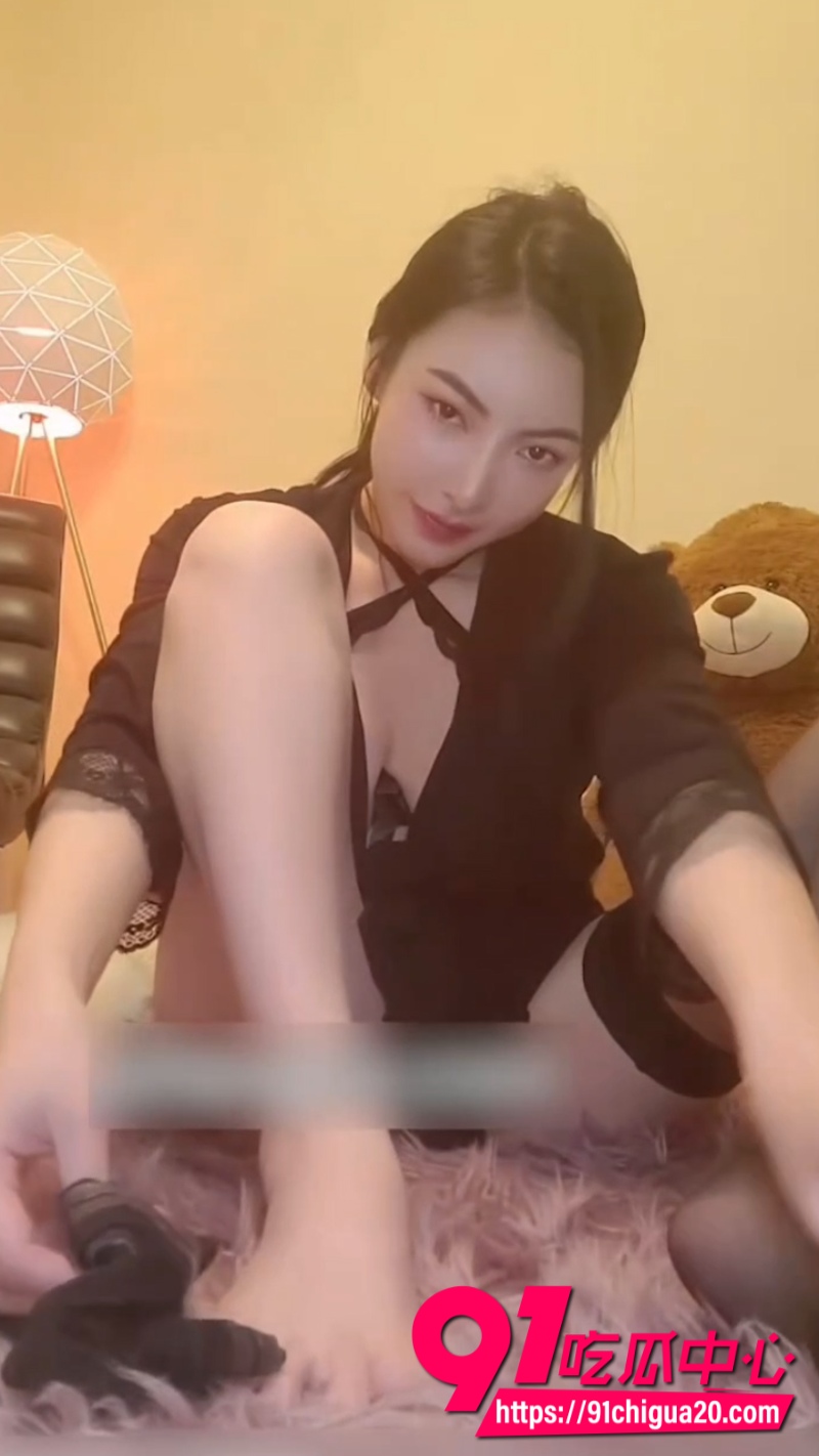 极品巨乳反差婊谭晓彤私拍流出 手指猛插骚穴 巨乳晃荡高潮浪叫太下流!2 极品巨乳反差婊谭晓彤私拍流出 手指猛插骚穴 巨乳晃荡高潮浪叫太下流!2