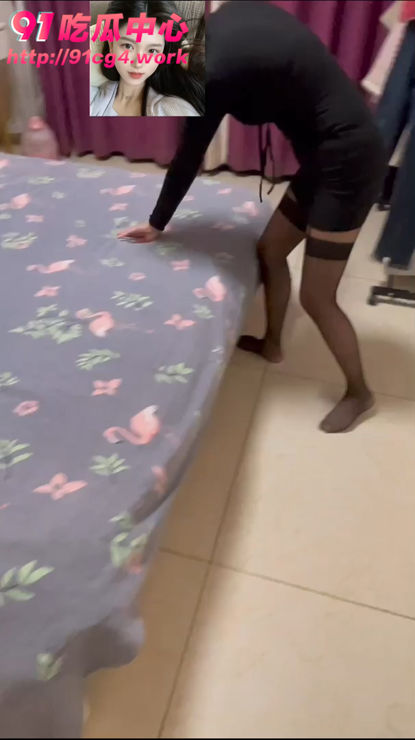强奸邻居少妇～超详细攻略步骤 让黑丝母狗跪倒在我胯下呻吟