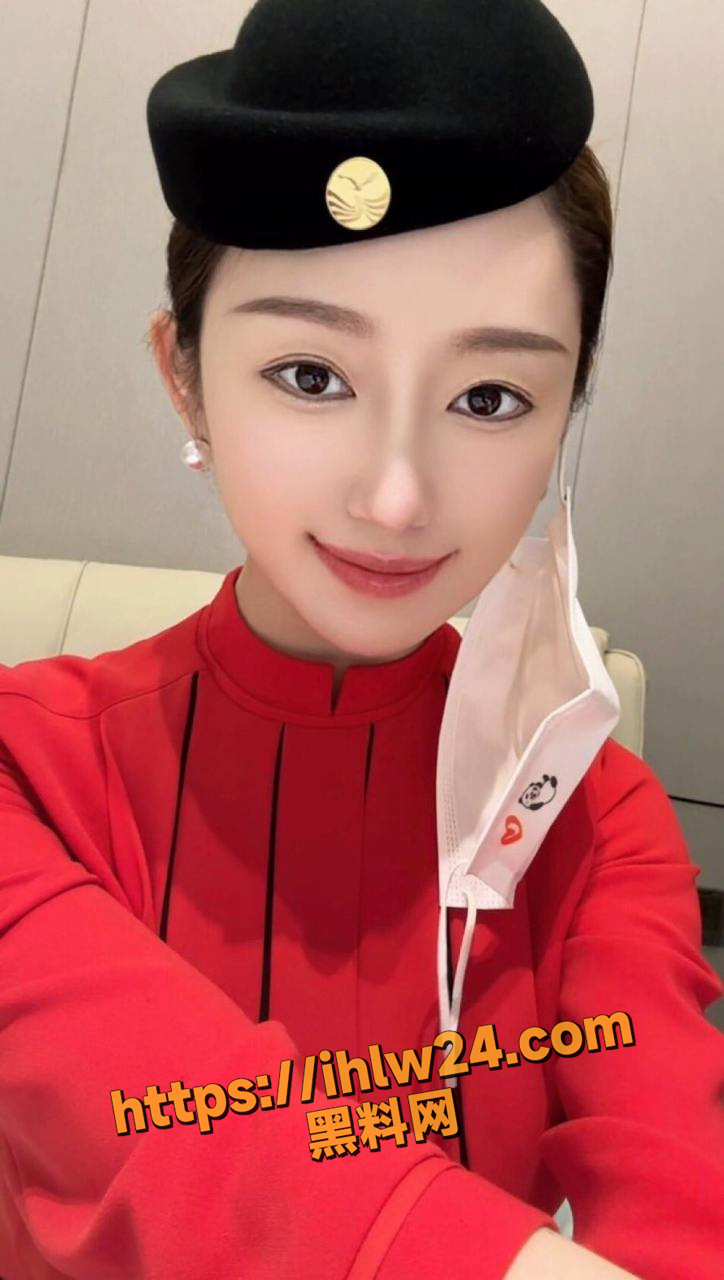川航极品空姐周娅菲 刚下飞机就和炮友酒店开房，有个这样的女朋友，你能给她逼操肿吗？