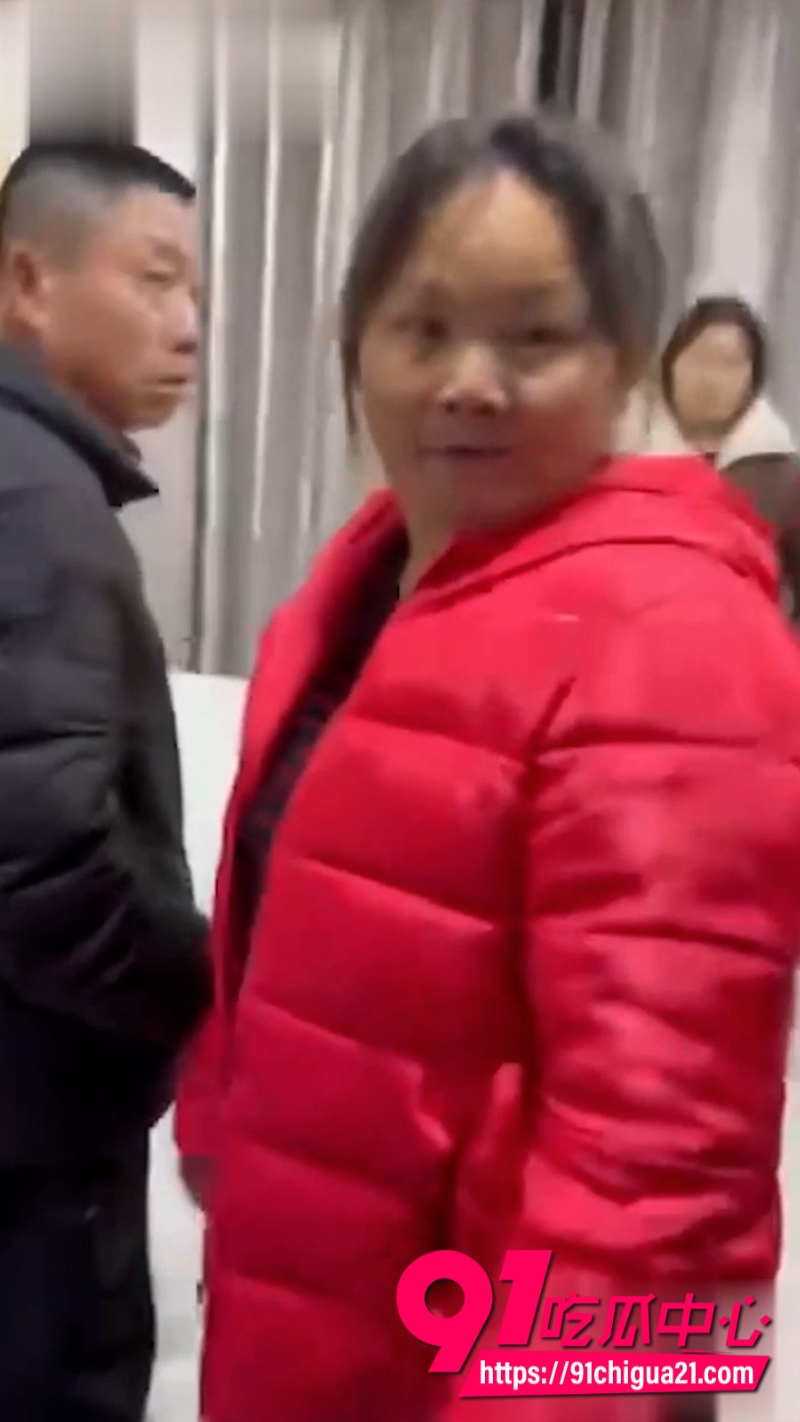 潮汕抓奸现场直击视频1